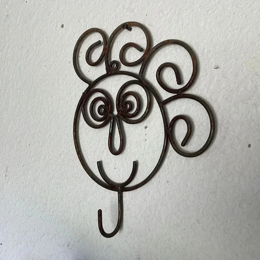 Girl Silloette Rod Iron‎ Hook
